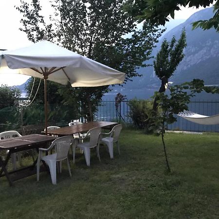 L For Lake Mandello del Lario Exterior foto